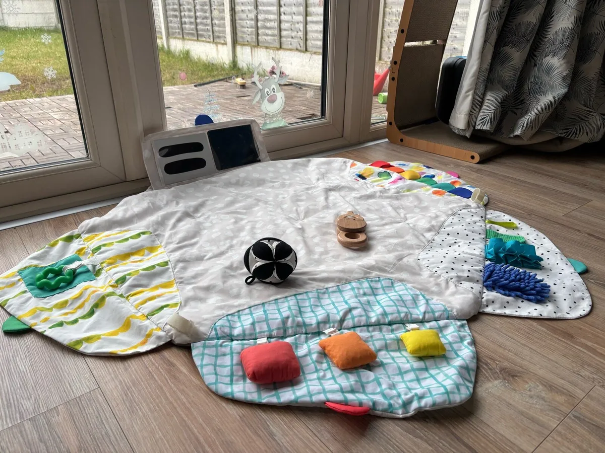 Lovevery play gym - Image 2