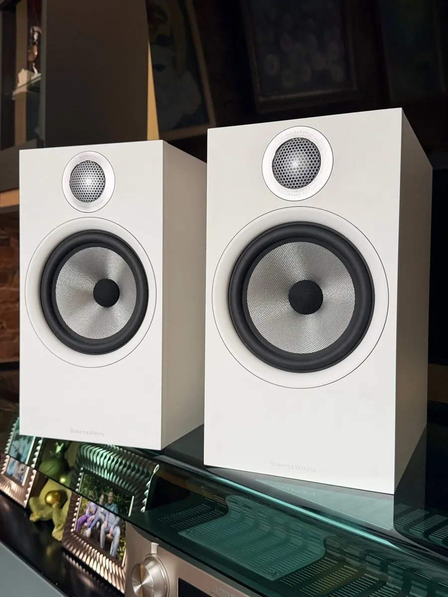 Bowers & Wilkins 606 s2 - Image 1