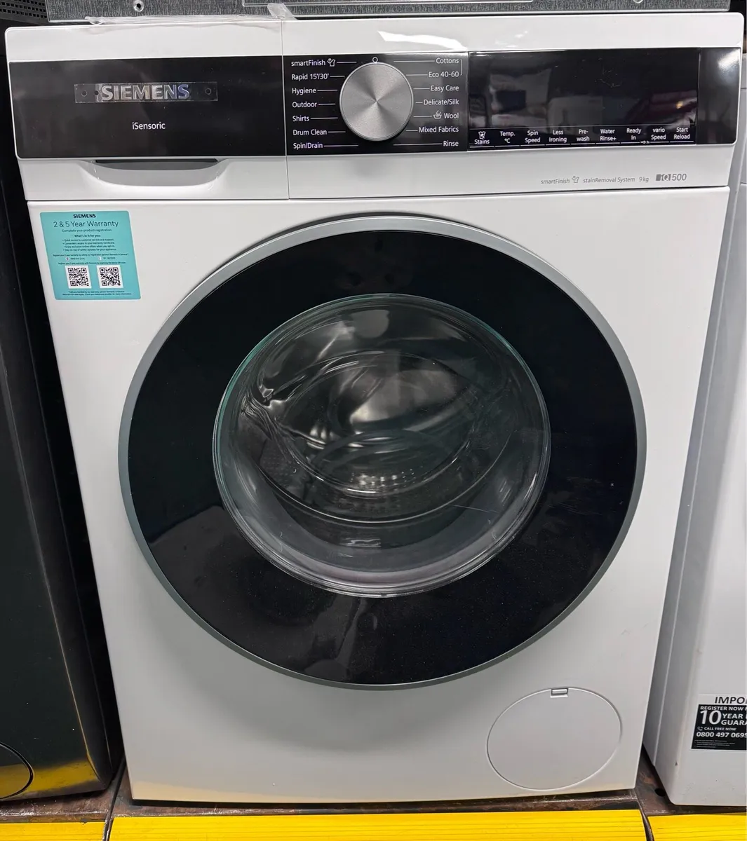 Siemens IQ 500 9kg Washing machine (New) - Image 1