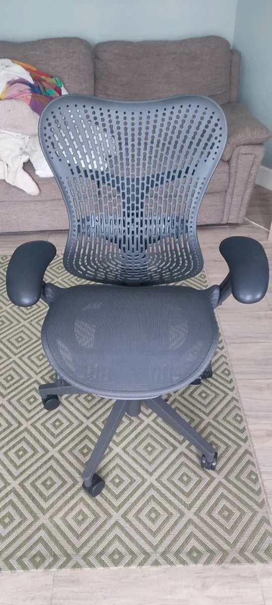 Herman Miller Mirra 2 Butterfly office chair