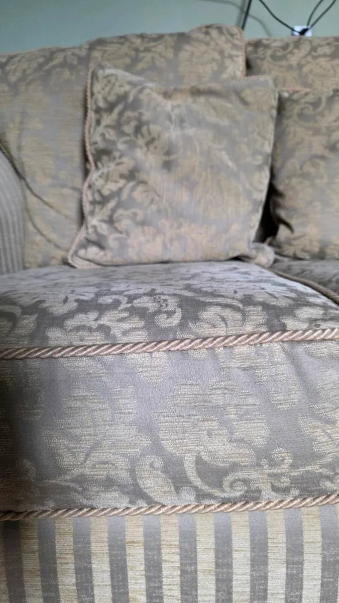 Casey's Furniture 2 Seater Sofa Solid Wood - Image 3