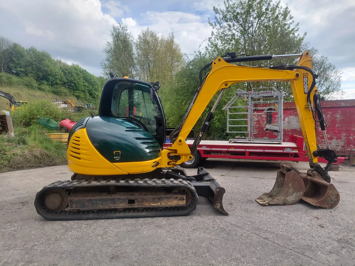 JCB 8085 - Image 2
