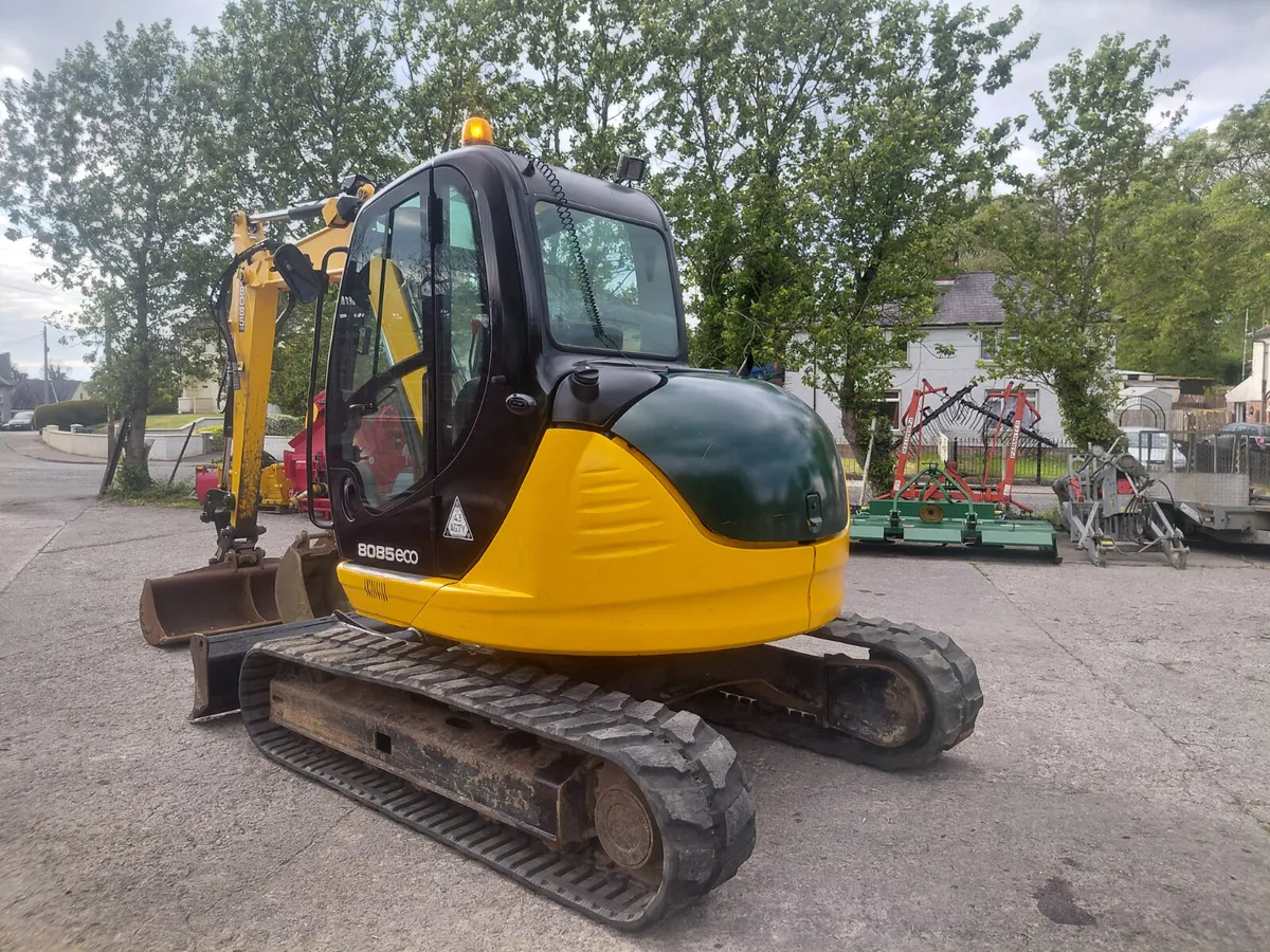 JCB 8085 - Image 4