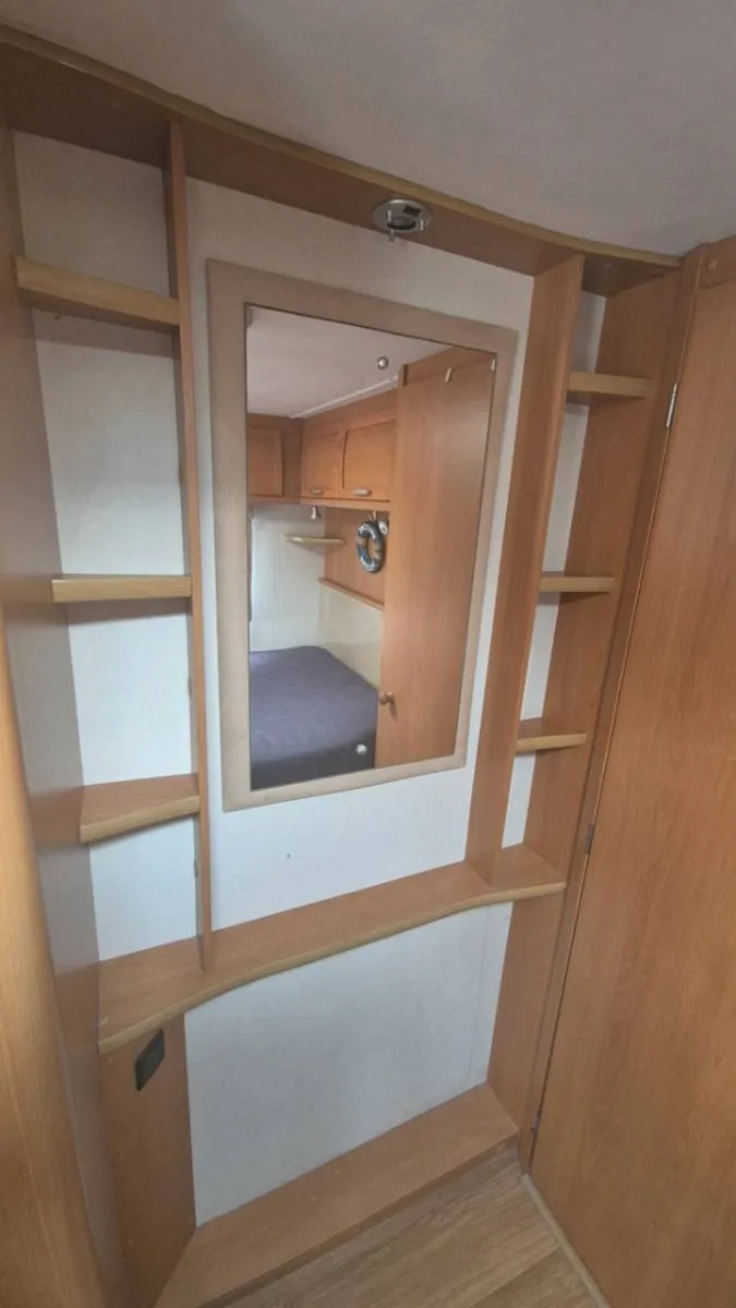 2009Lunar Lexon SE – 4-Berth – Fixed Bed - Image 4