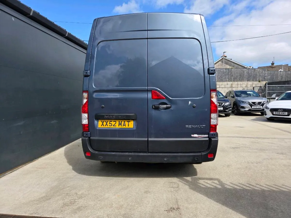 2022 Renault Master Business + - Image 2