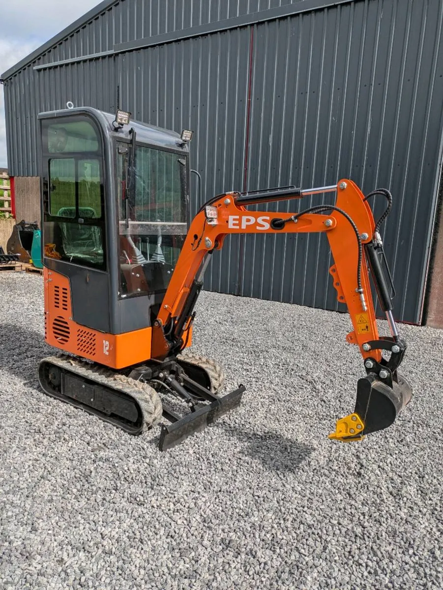 Nuoman 1.2 ton mini digger - Image 1