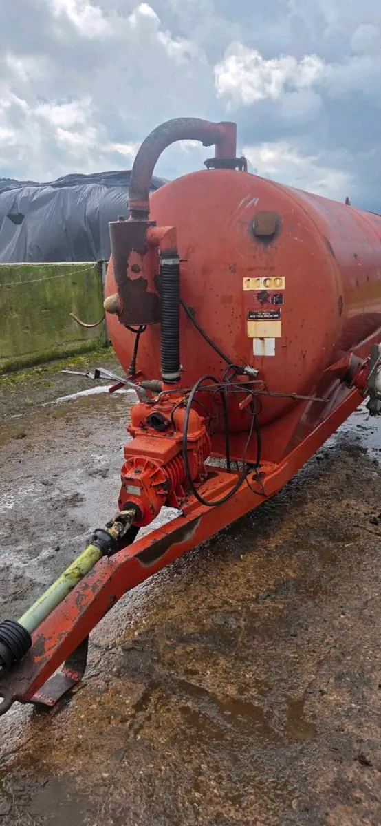 Tank - Image 1