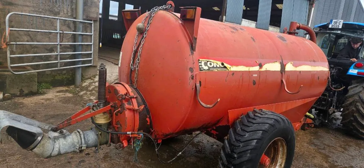 Tank - Image 2