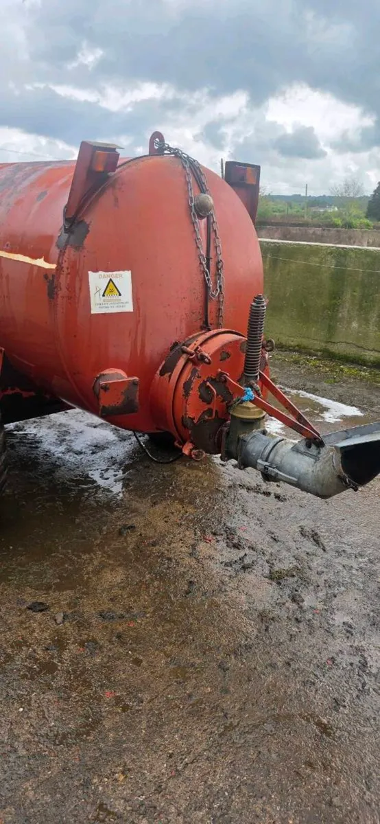 Tank - Image 3