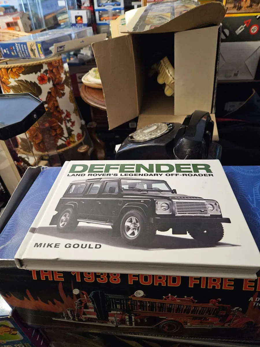 Book Landrover Defender