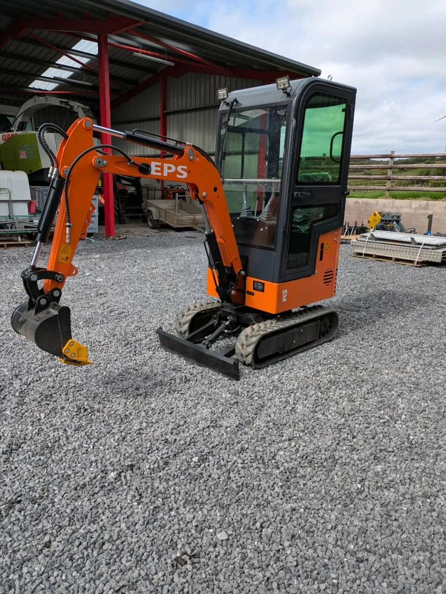 Nuoman 1.2 ton mini digger - Image 4