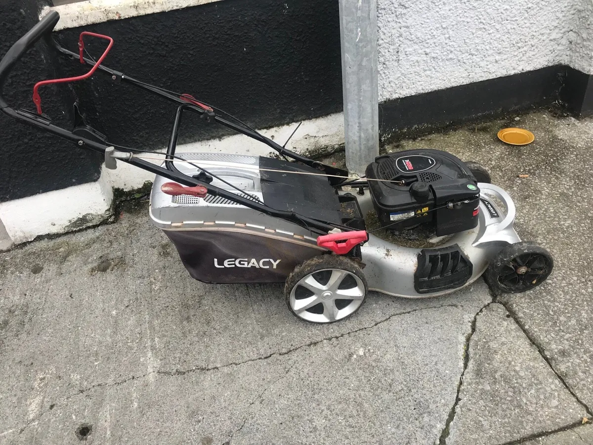 Briggs and stration Lawnmower for sale - Image 1