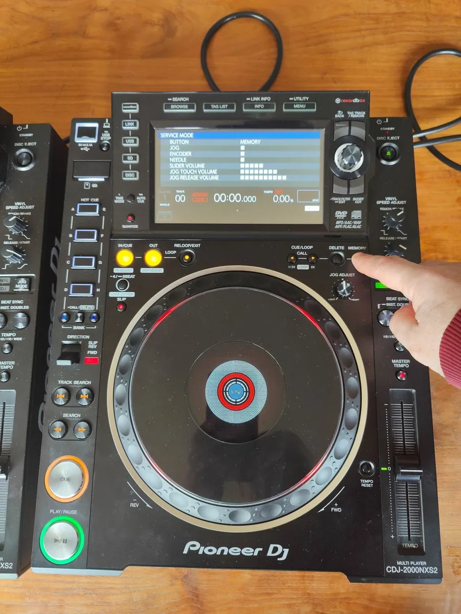 Pioneer CDJ-2000 NXS2 Pair - Image 3