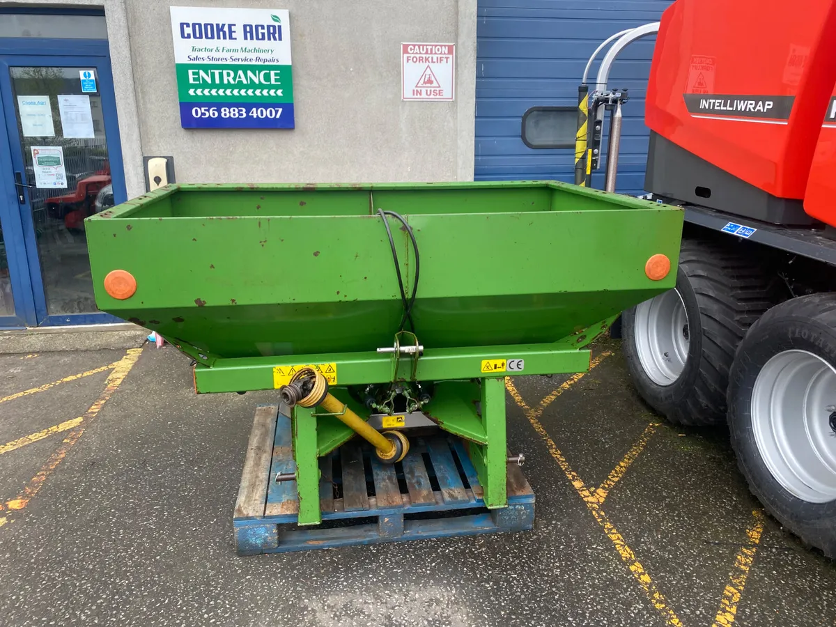 Amazon fertiliser spreader - Image 2