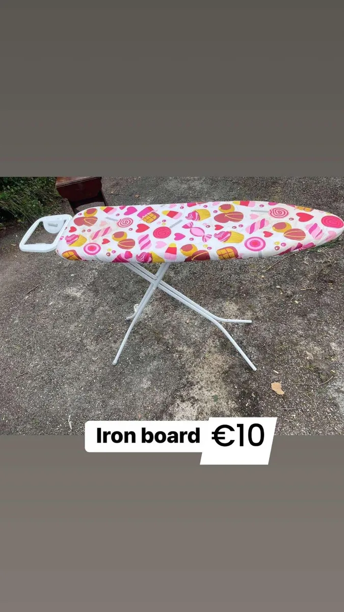 Ironing board - Image 1