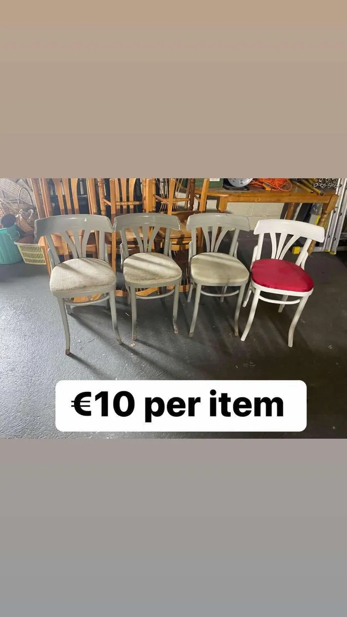 4 kitchen chairs - Image 1