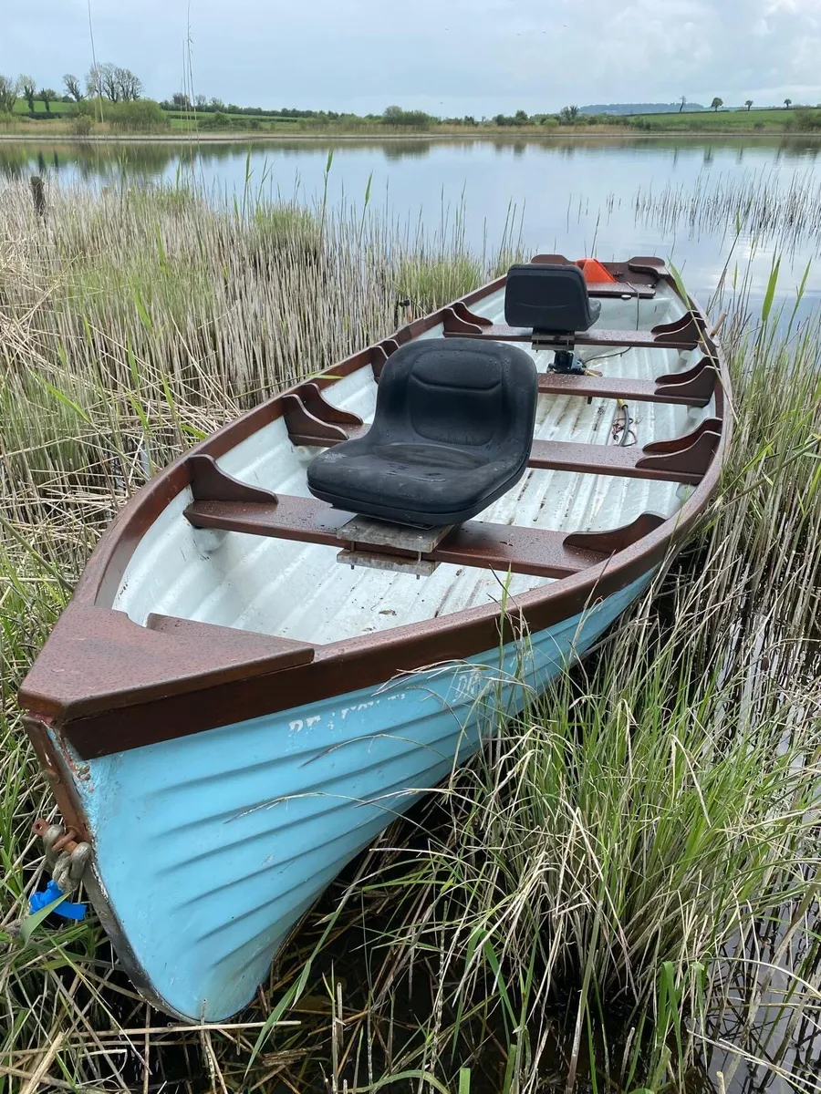 19FT Anglers Fancy Burke Boat - Image 1