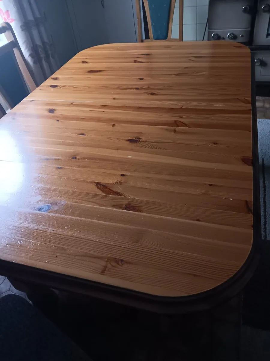 Pine Table - Image 3