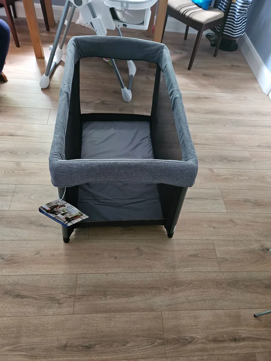 Graco Travel cot - Image 3