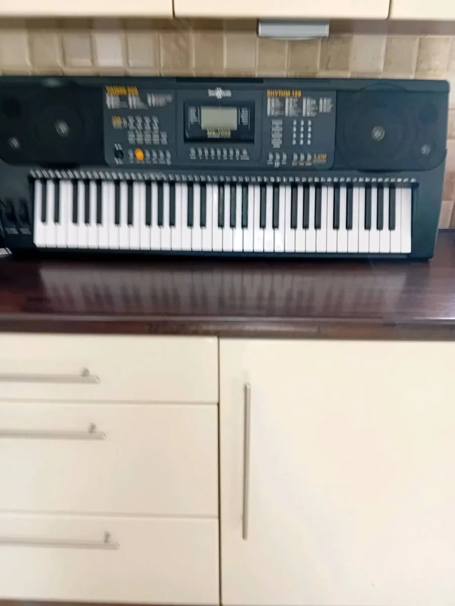 KEYBOARD; STAND; STOOL - Image 3