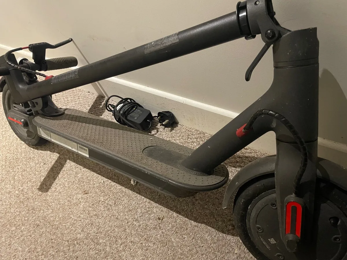 Electric scooter - Image 2
