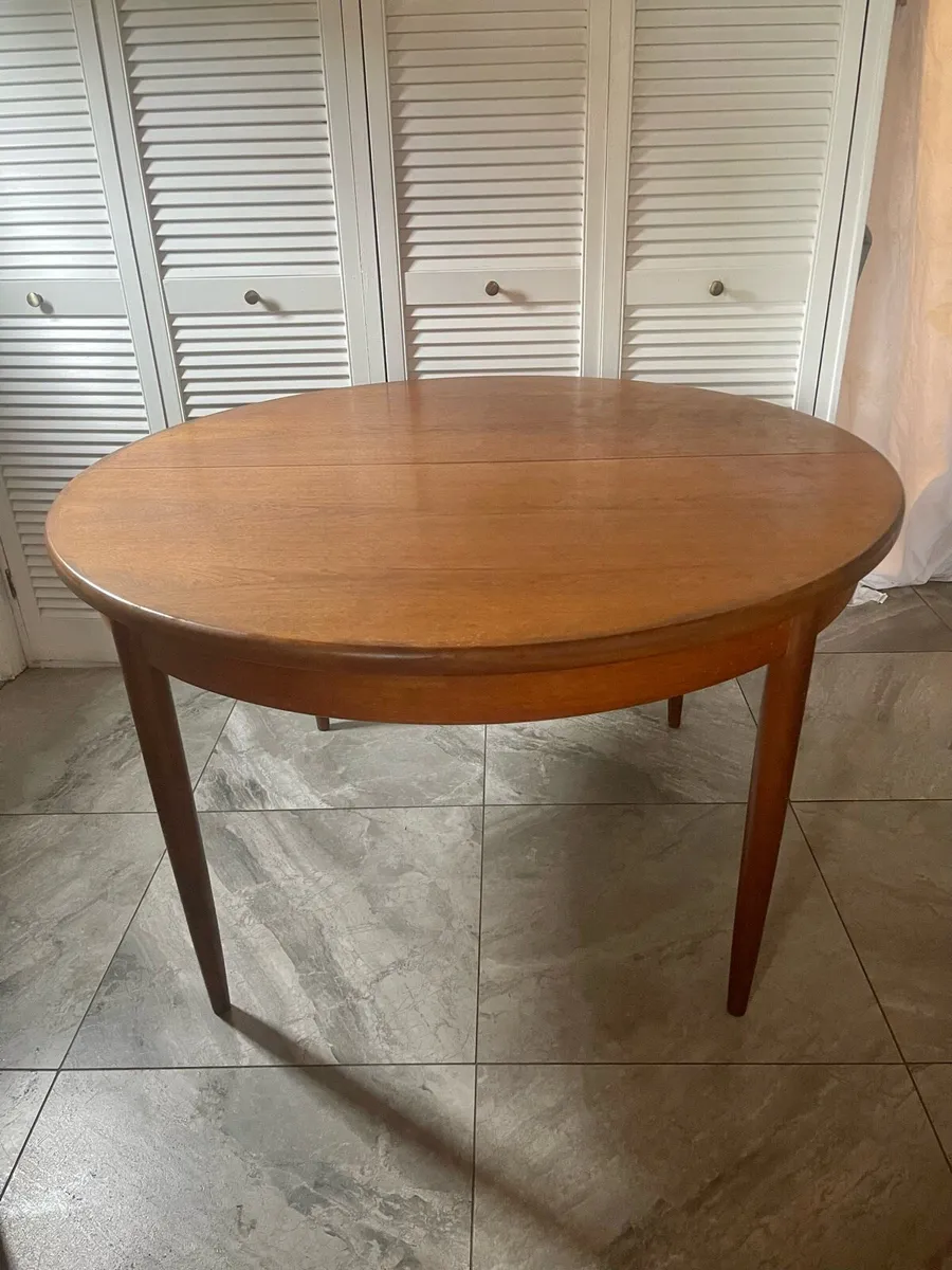 Mid century dining - Image 1
