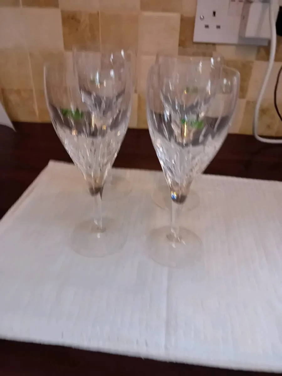 GALWAY IRISH CRYSTAL WINE GLASSES - Image 1