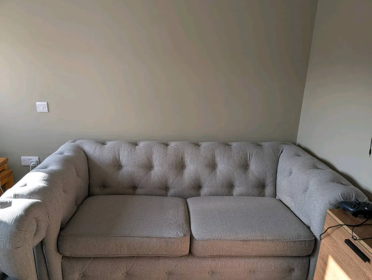 Chesterfield couch 3 + 2 seater - Image 1