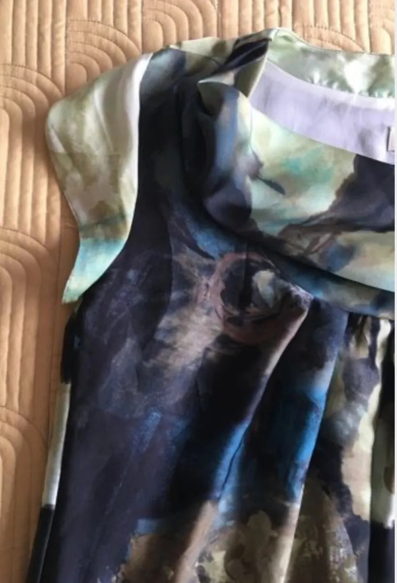 Gallery dress Size 12 - Image 4