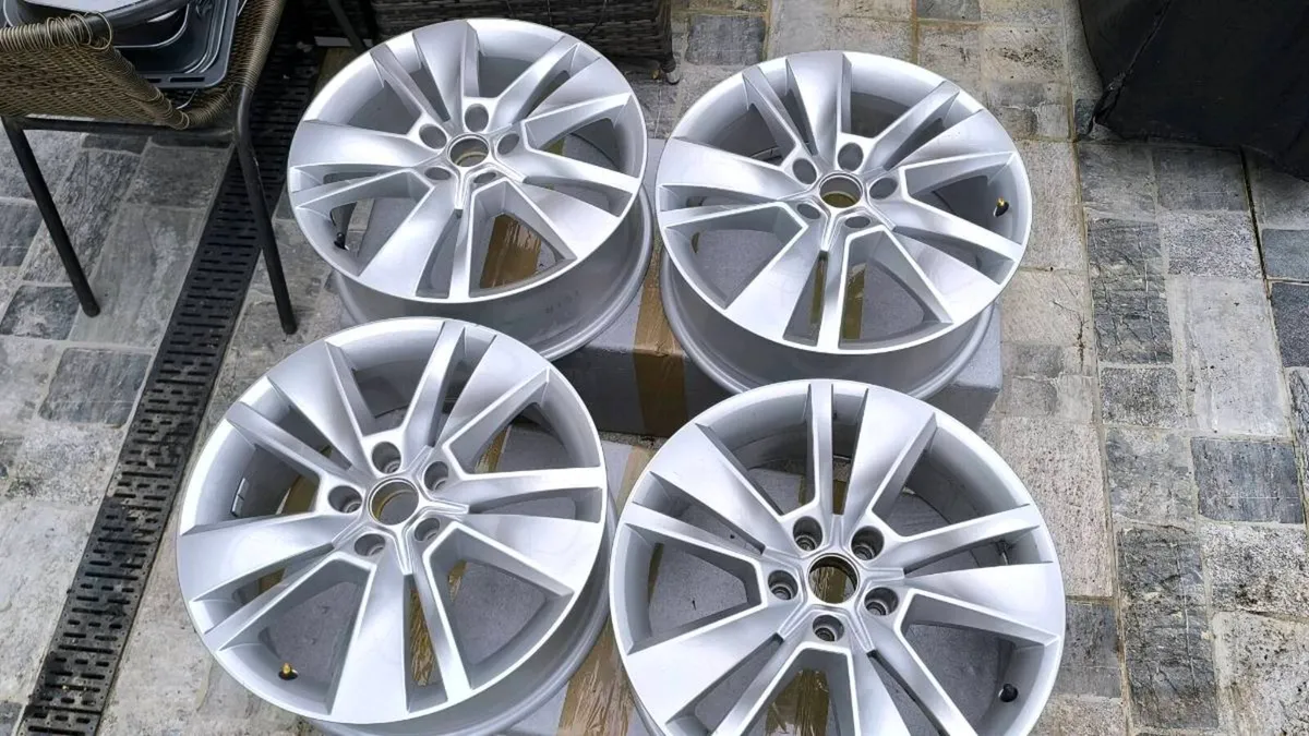 Skoda Alloy wheels - Image 1