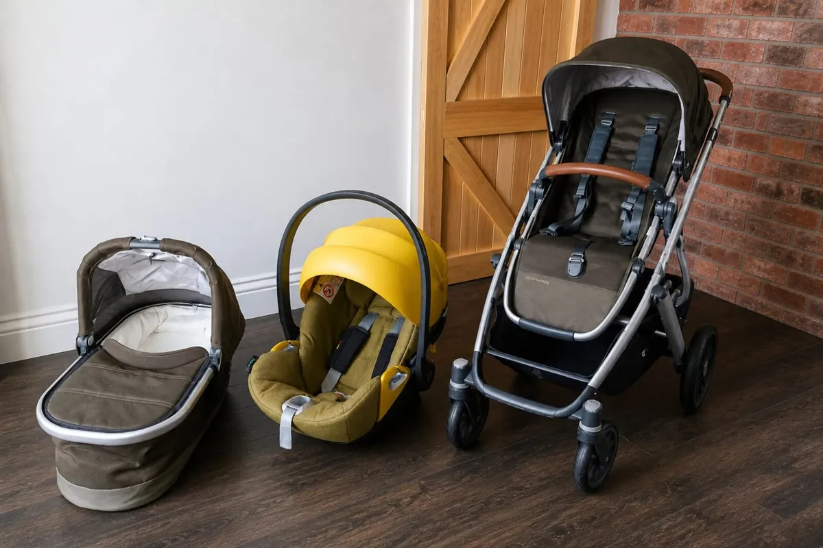 Uppa Baby Vista V2 and Cybex Iso Fix Car Seat - Image 1