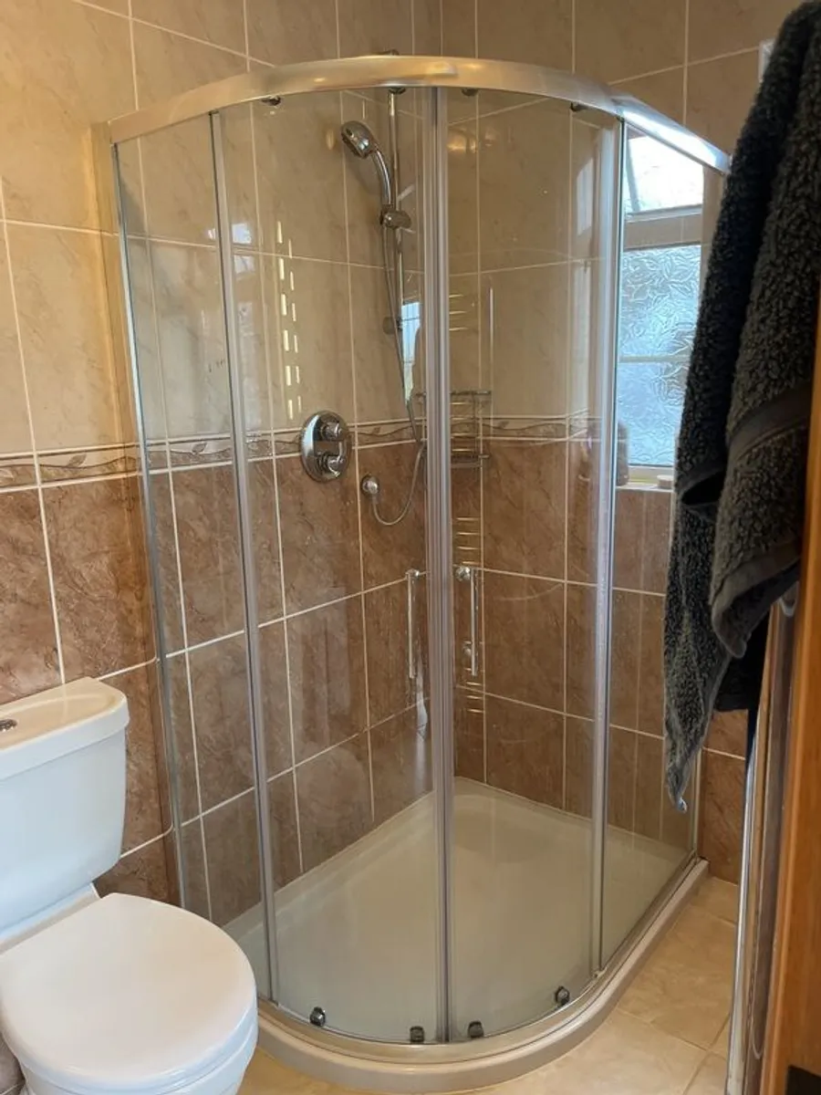 Power shower & Shower Screen - Image 4