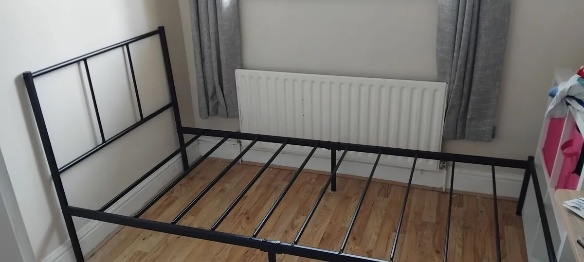Single metal bed frame - Image 2