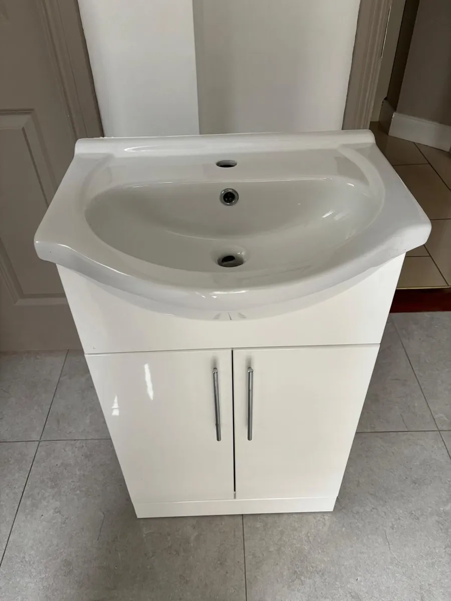 Bathroom Basin Unit - Image 1