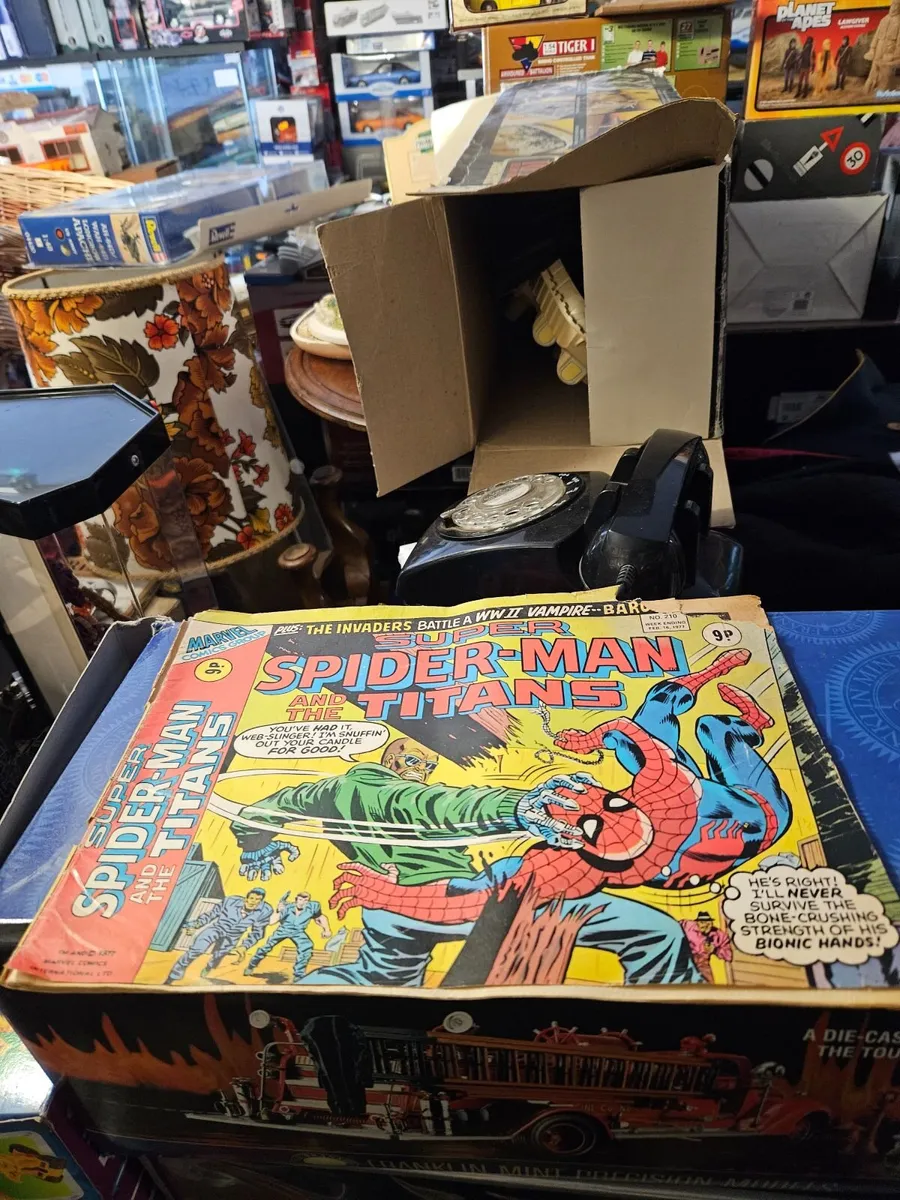 Vintage Spiderman Comic - Image 1