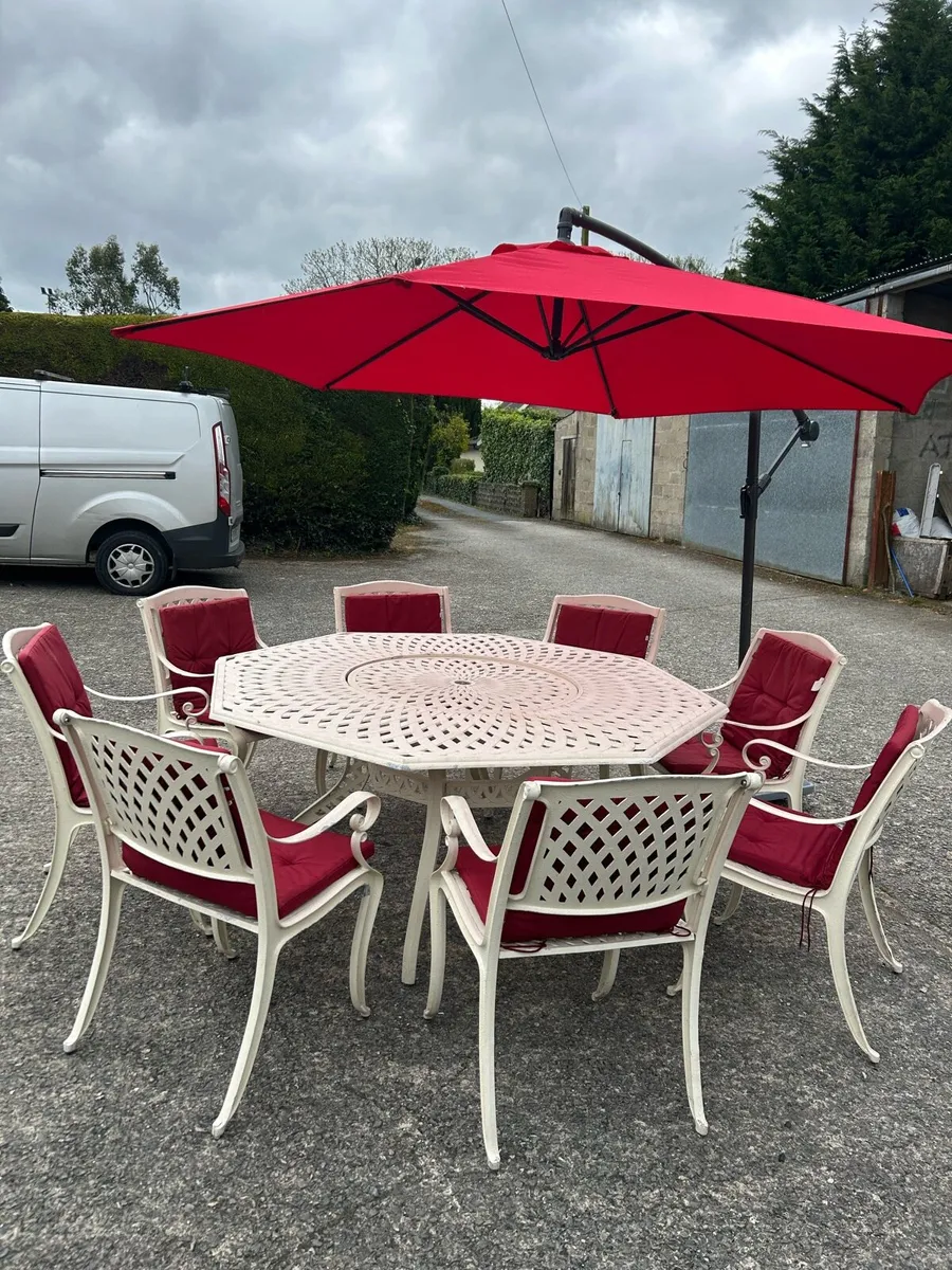 Garden Table and chairs - Image 1