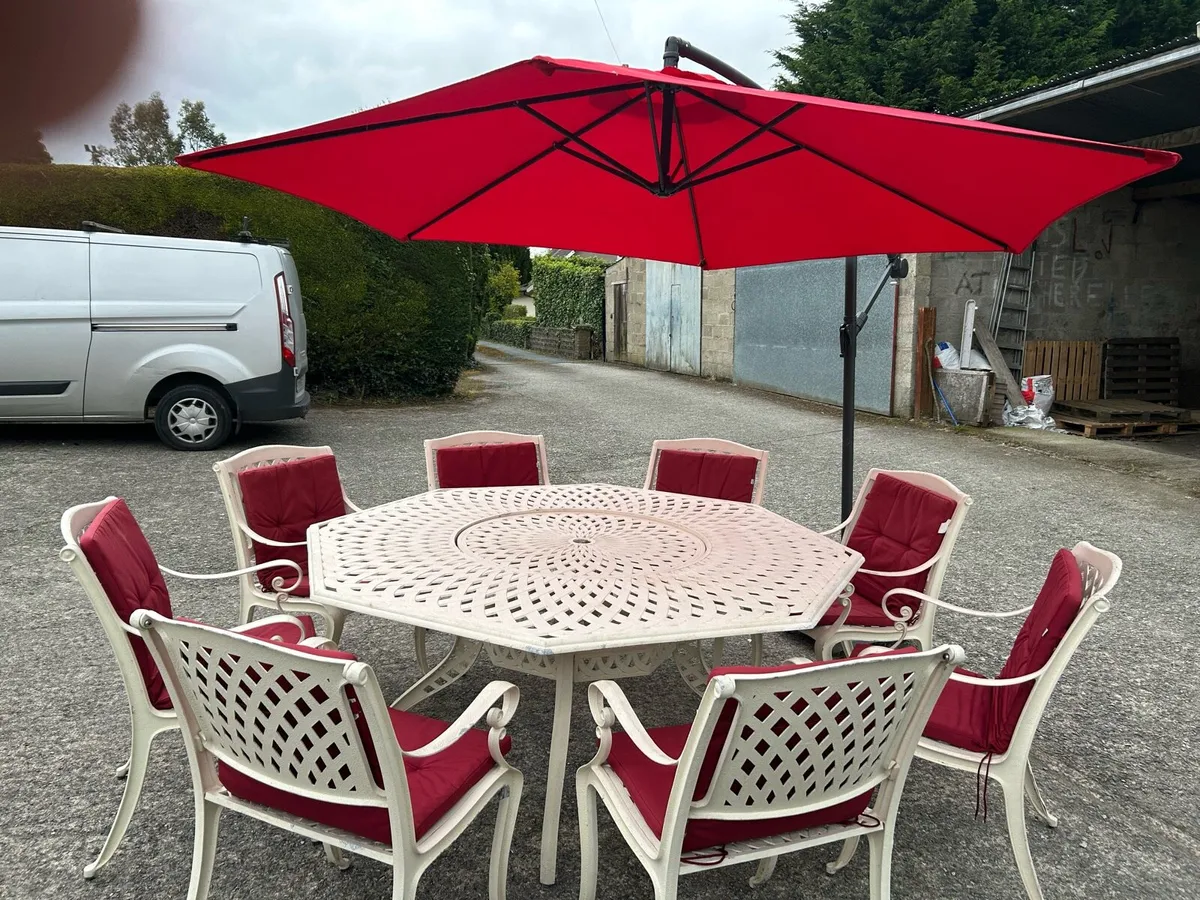 Garden Table and chairs - Image 2