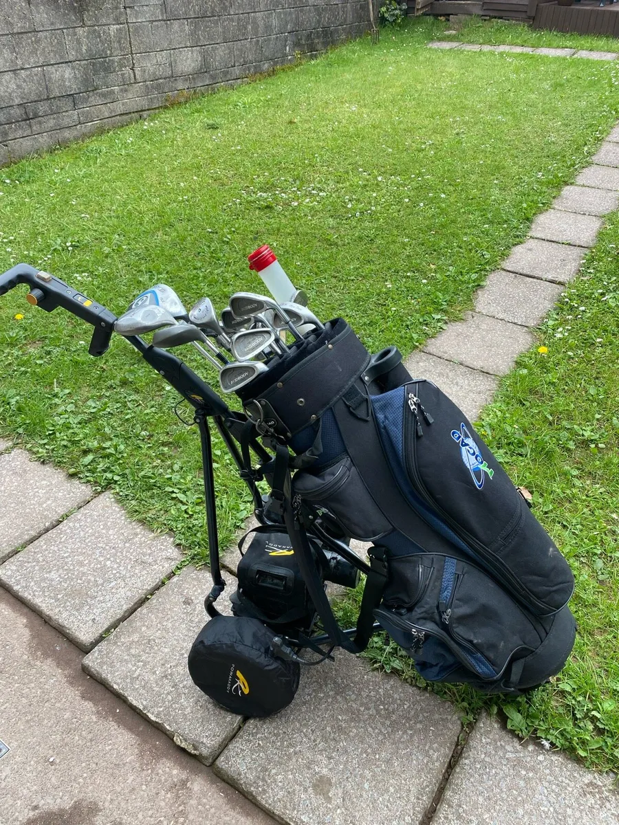 Golf Clubs and trolley - Image 1