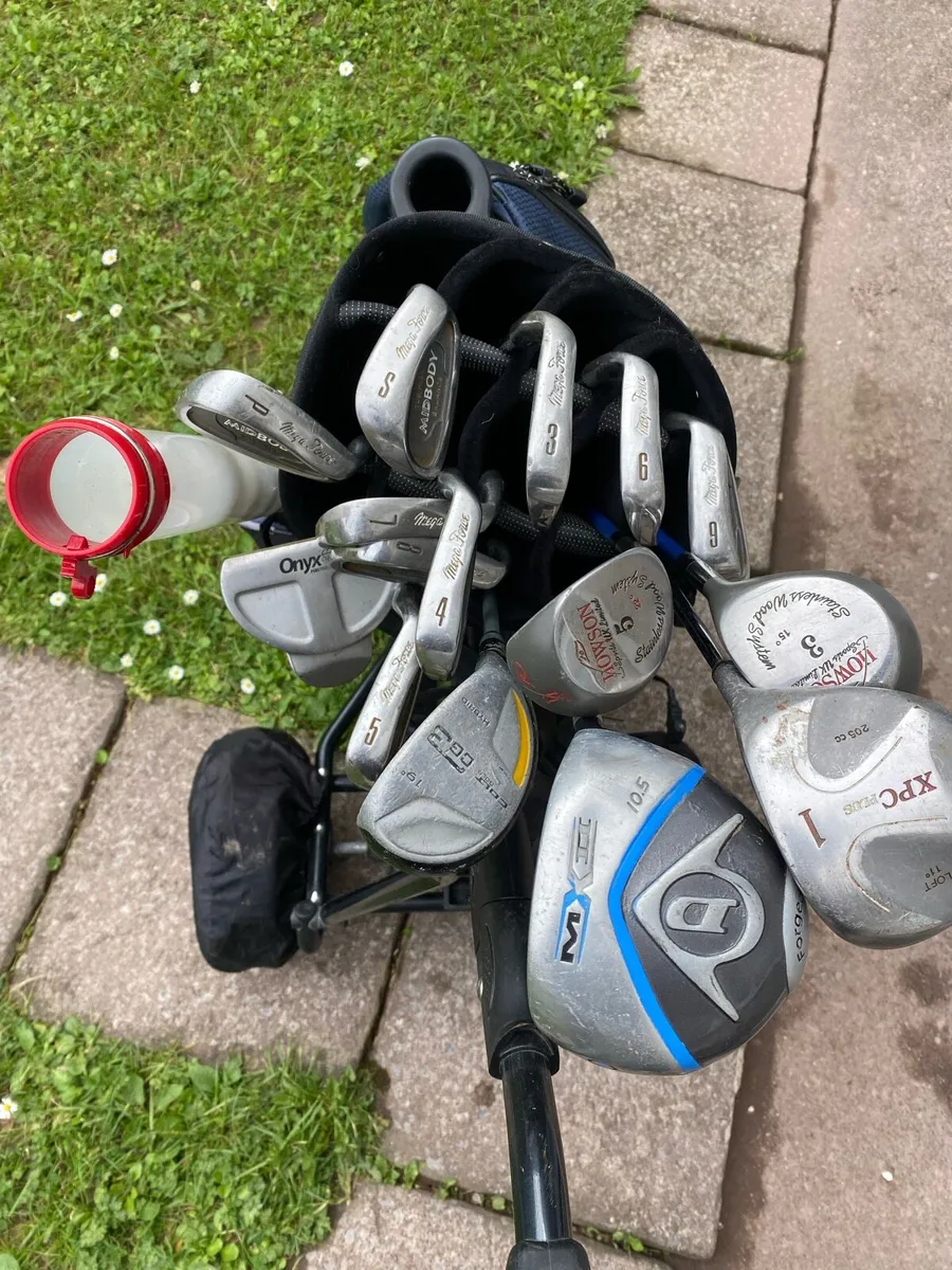 Golf Clubs and trolley - Image 2