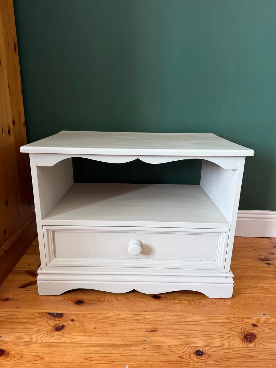 White TV Stand / Unit with Drawer & Shelf