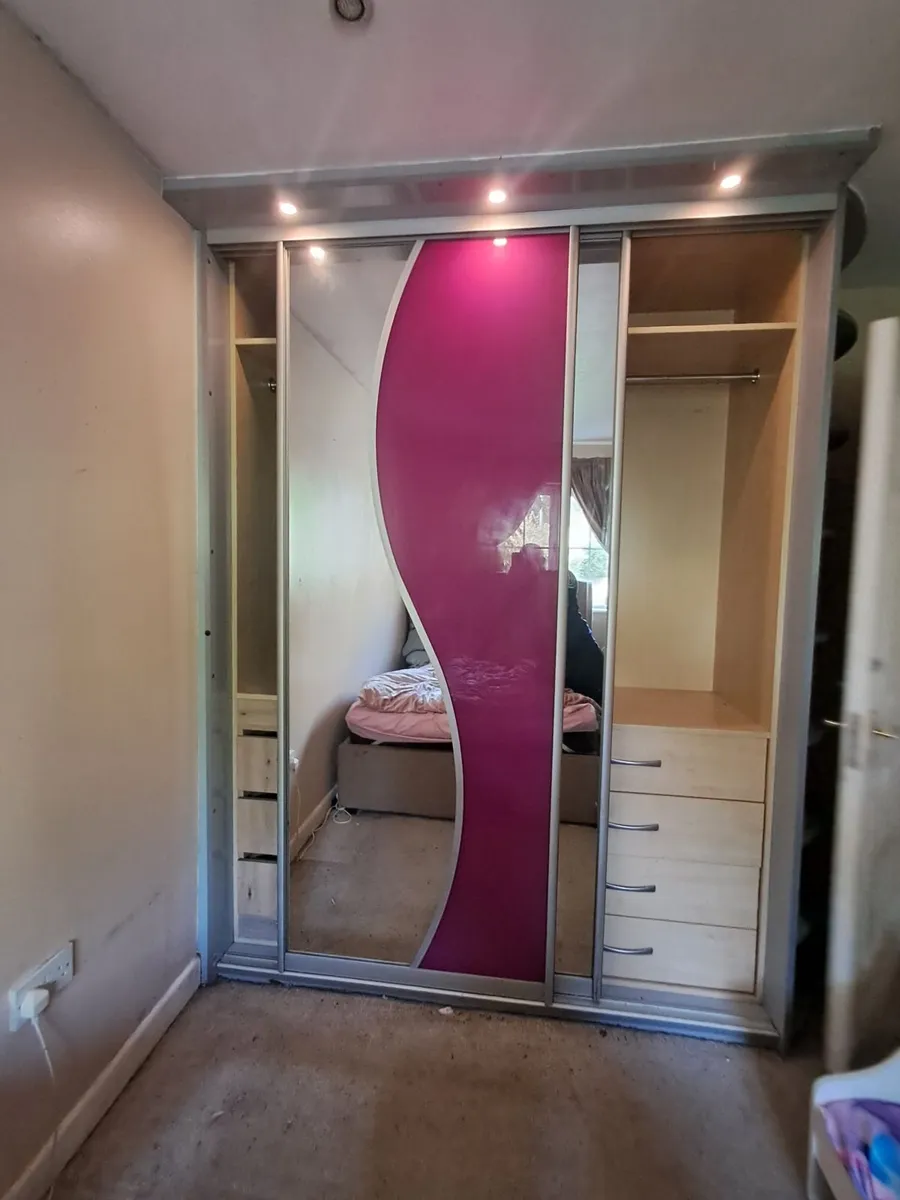 Sliderobe - Image 1