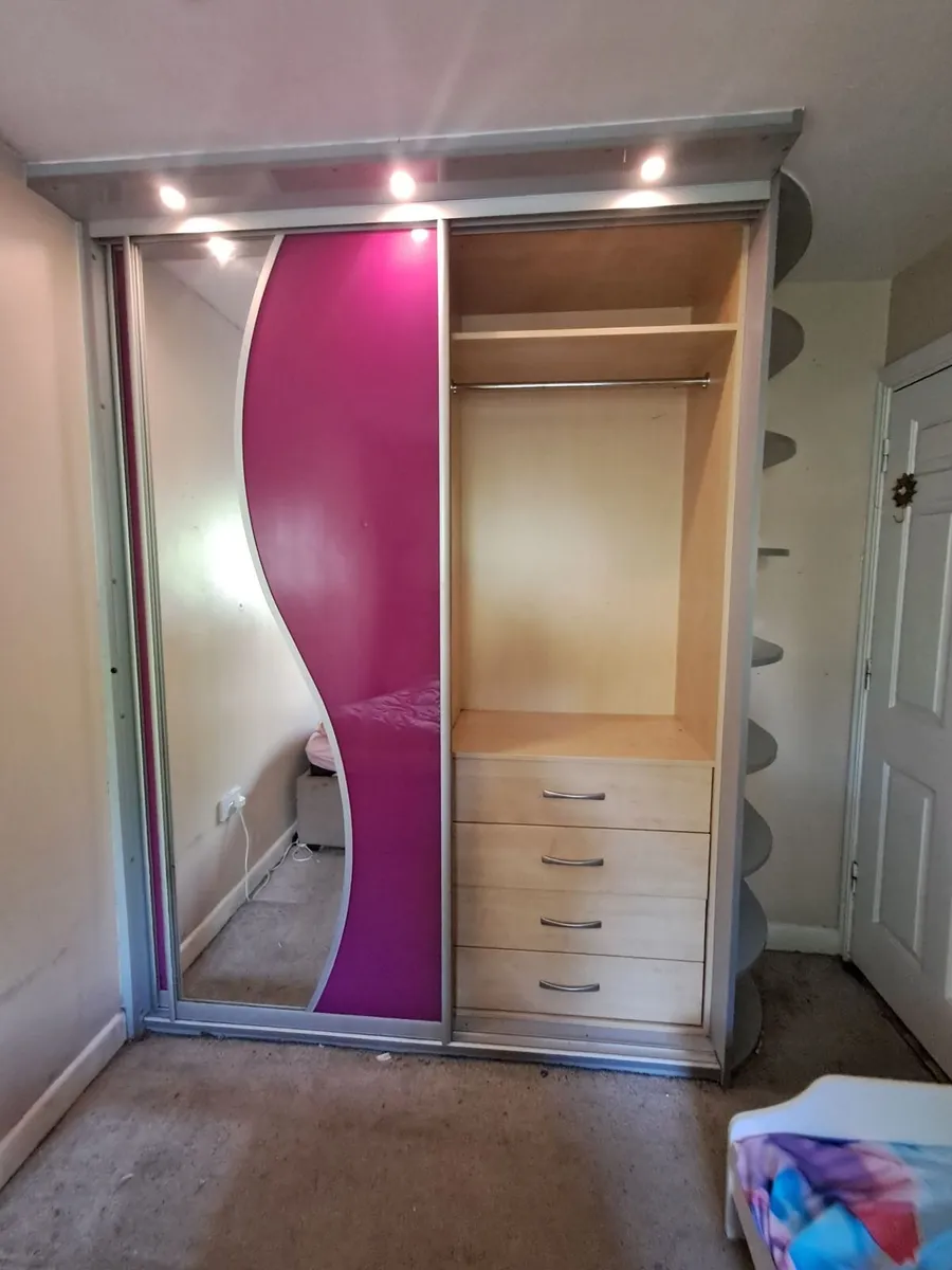 Sliderobe - Image 4
