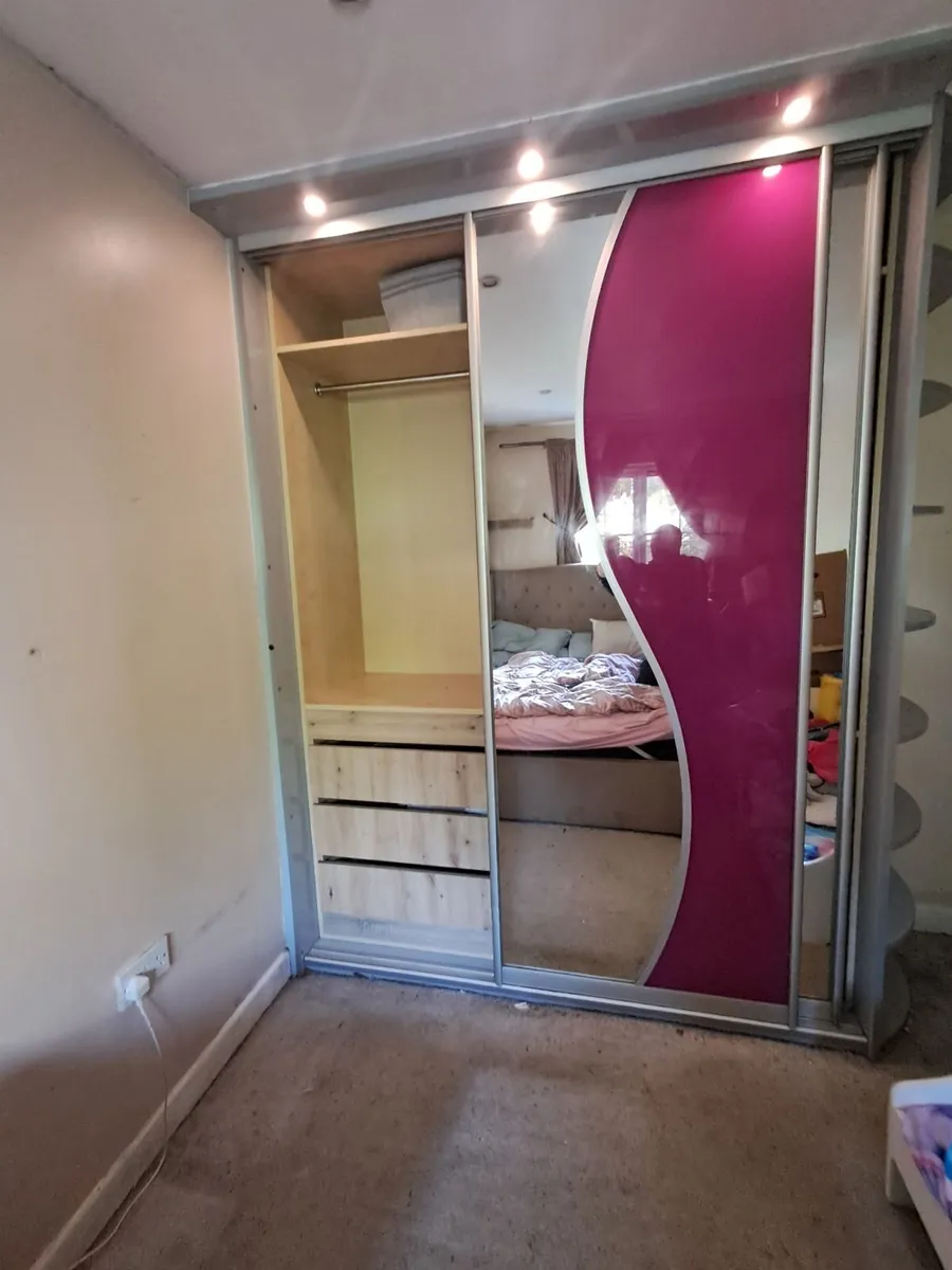 Sliderobe - Image 2