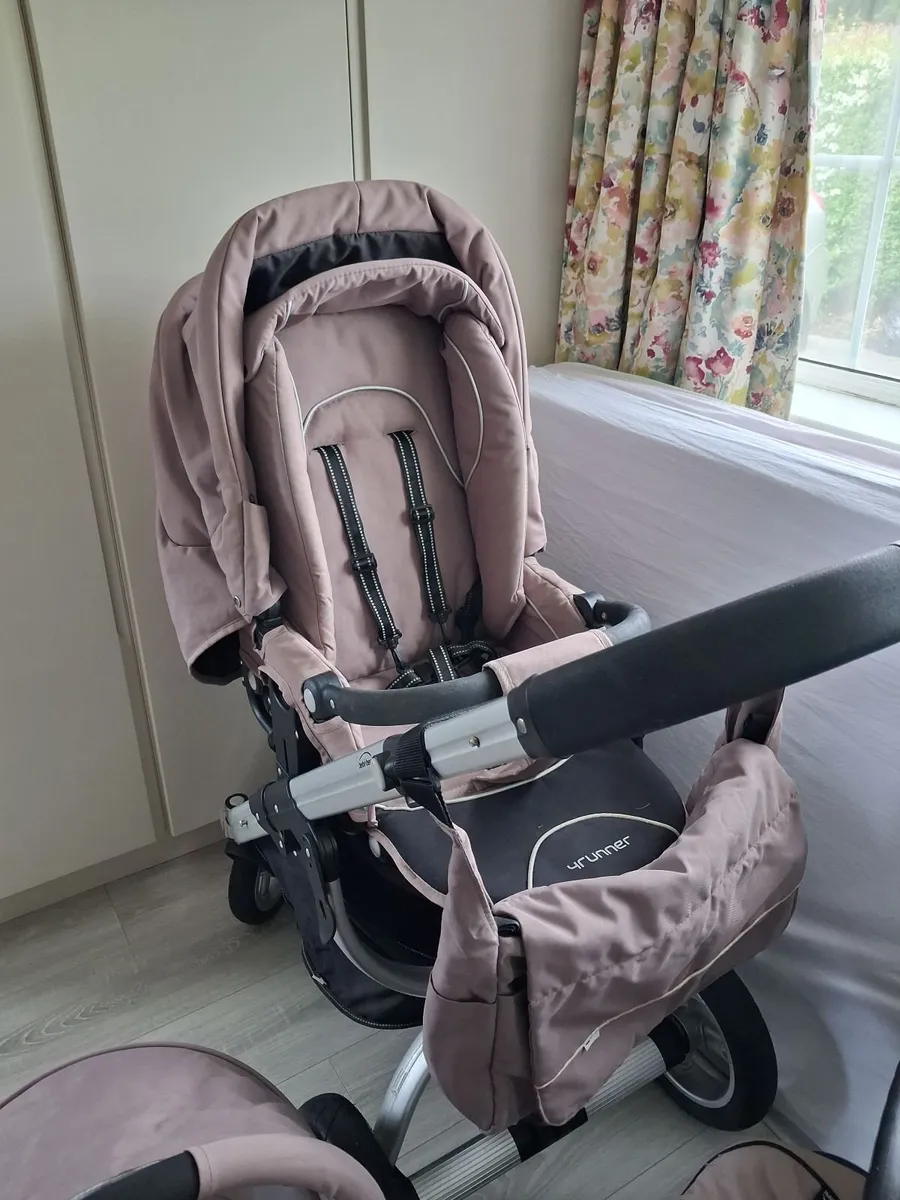 Child buggy - Image 1