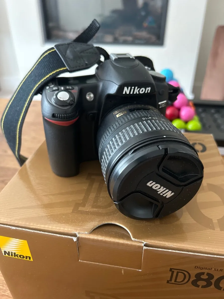 Digital SLR Nikon Camera - Image 2