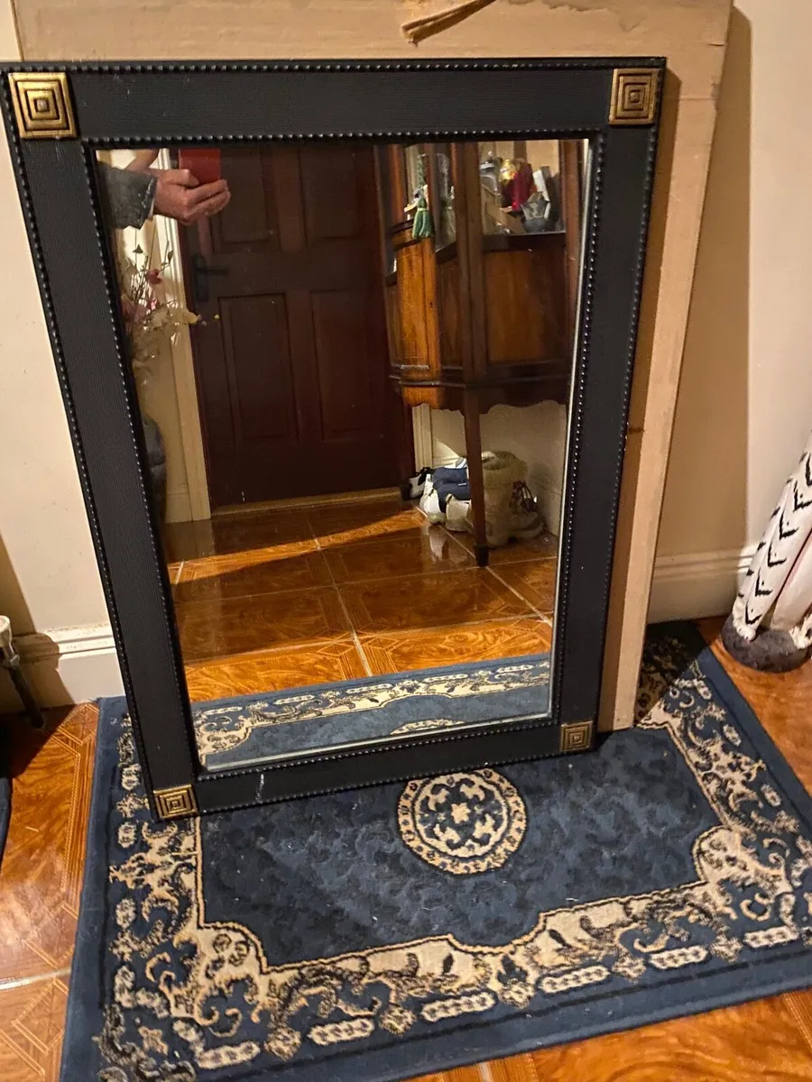Large mirror - Image 1