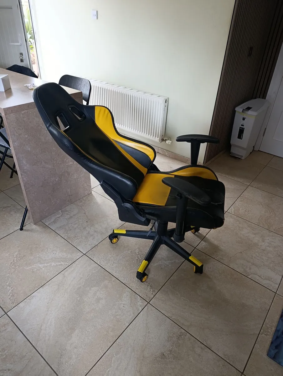 Gaming chair - Image 2