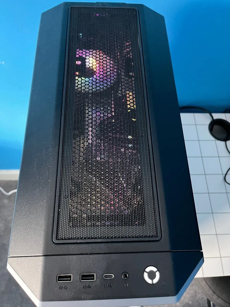Lenovo Gaming PC and LG 32” Curved Monitor - Image 4
