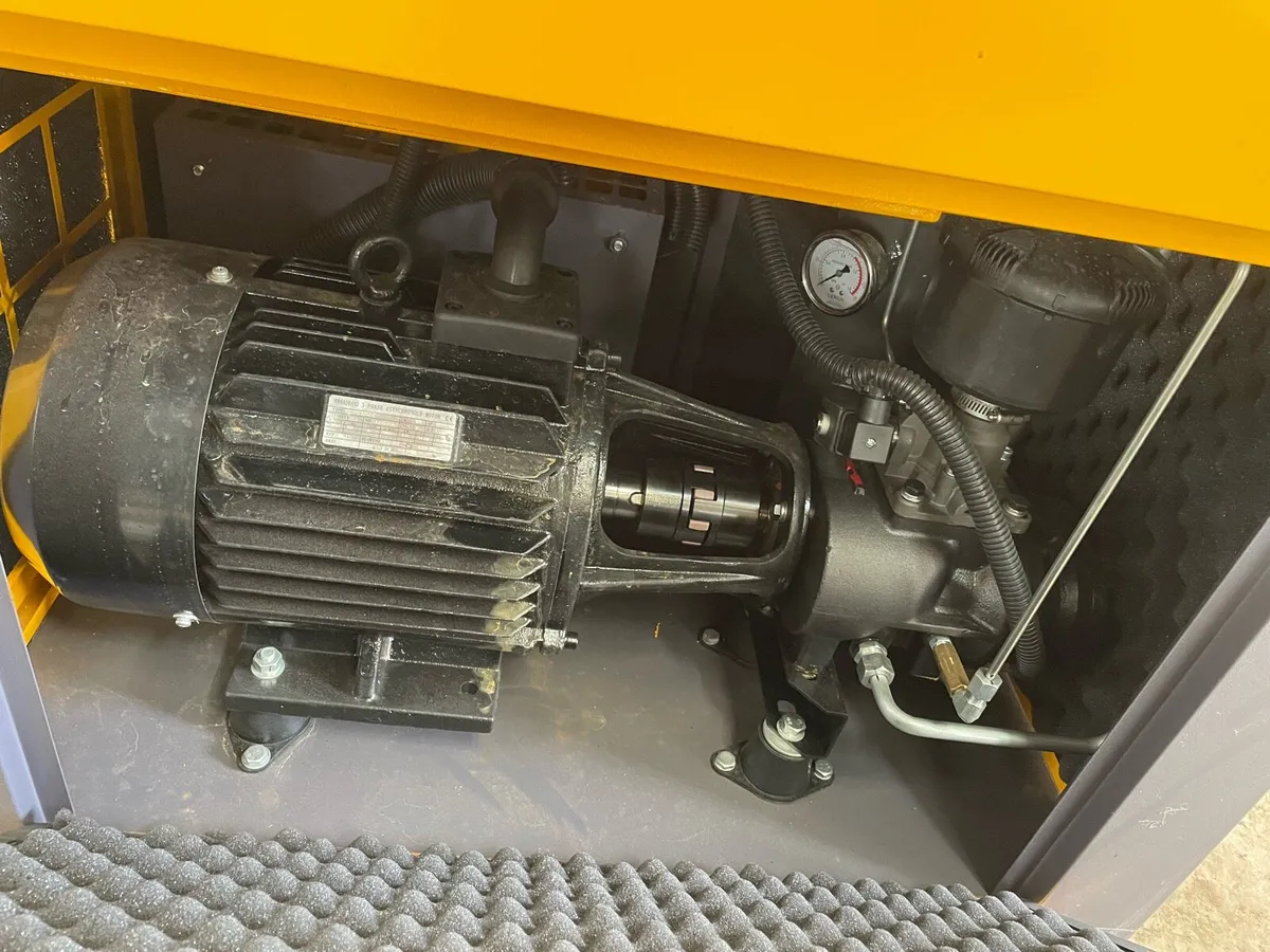 Silent Screw Compressor - Image 4