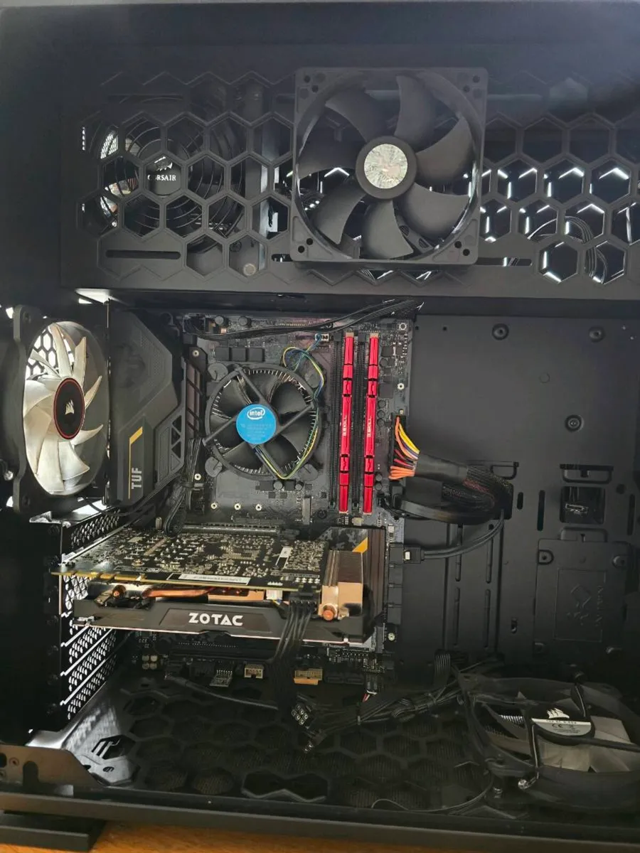 Gaming Pc Gtx 1070 I7-7700 16gb Ram - Image 1